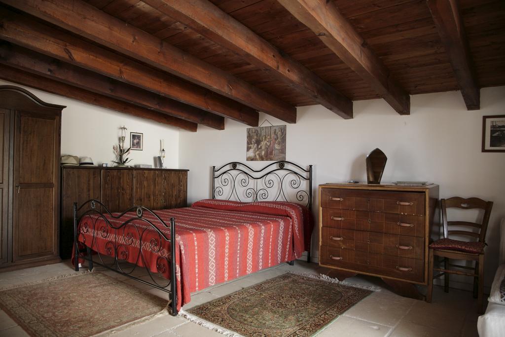 Villa Cecilia Matino Room photo